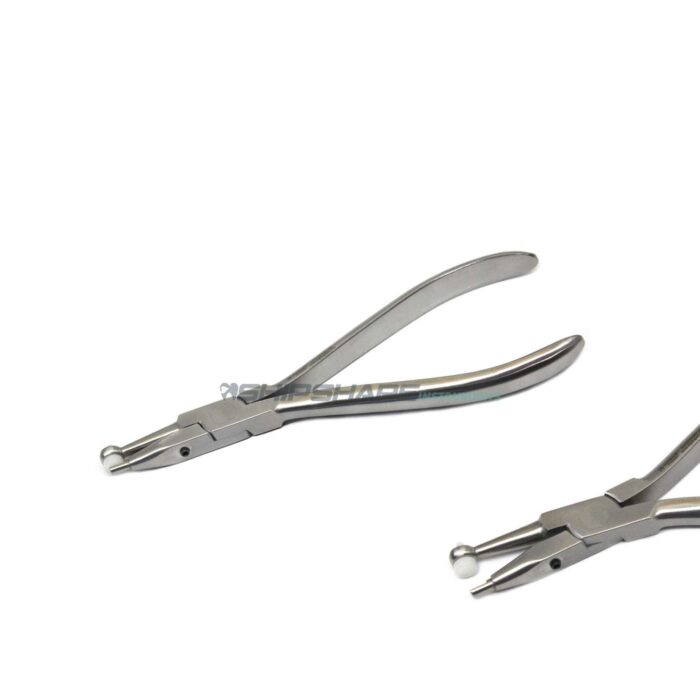 Orthodontic adhesive removing pliers